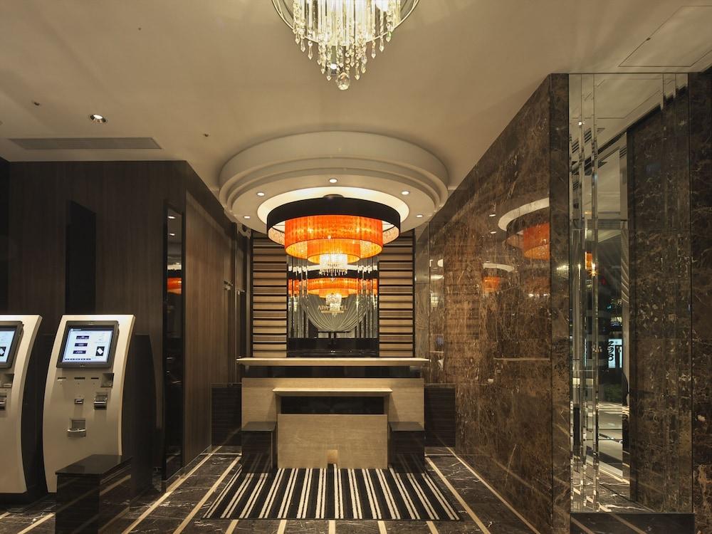 Apa Hotel Higashi Shinjuku Ekimae Präfektur Tokio Exterior foto